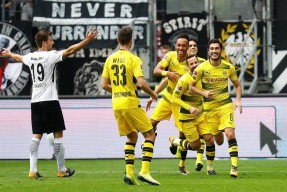 体育k1官网-那不勒斯训练开放日，窗口期篮板制胜引欢呼，德国杯在即，控场能力受关注